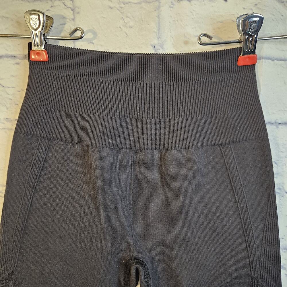 Lululemon In The Flow Crop Leggings Black XS - Picture 2 of 4